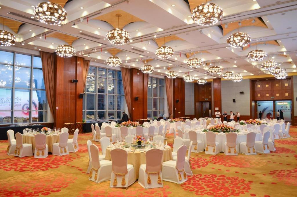 Dekin Hotel Chongqing Jiefangbei Esterno foto