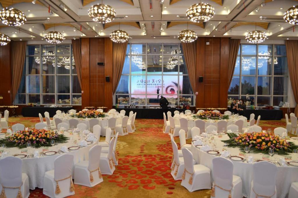 Dekin Hotel Chongqing Jiefangbei Esterno foto