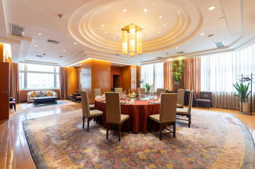 Dekin Hotel Chongqing Jiefangbei Esterno foto